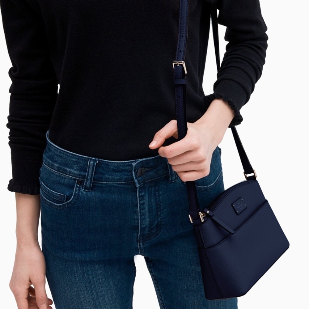 Kate Spade Grove Street Millie Crossbody. - Picture 4 of 7